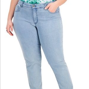 Macys Style & Co Women's High-Rise Straight-Leg Jeans Light Denim 24W NWT